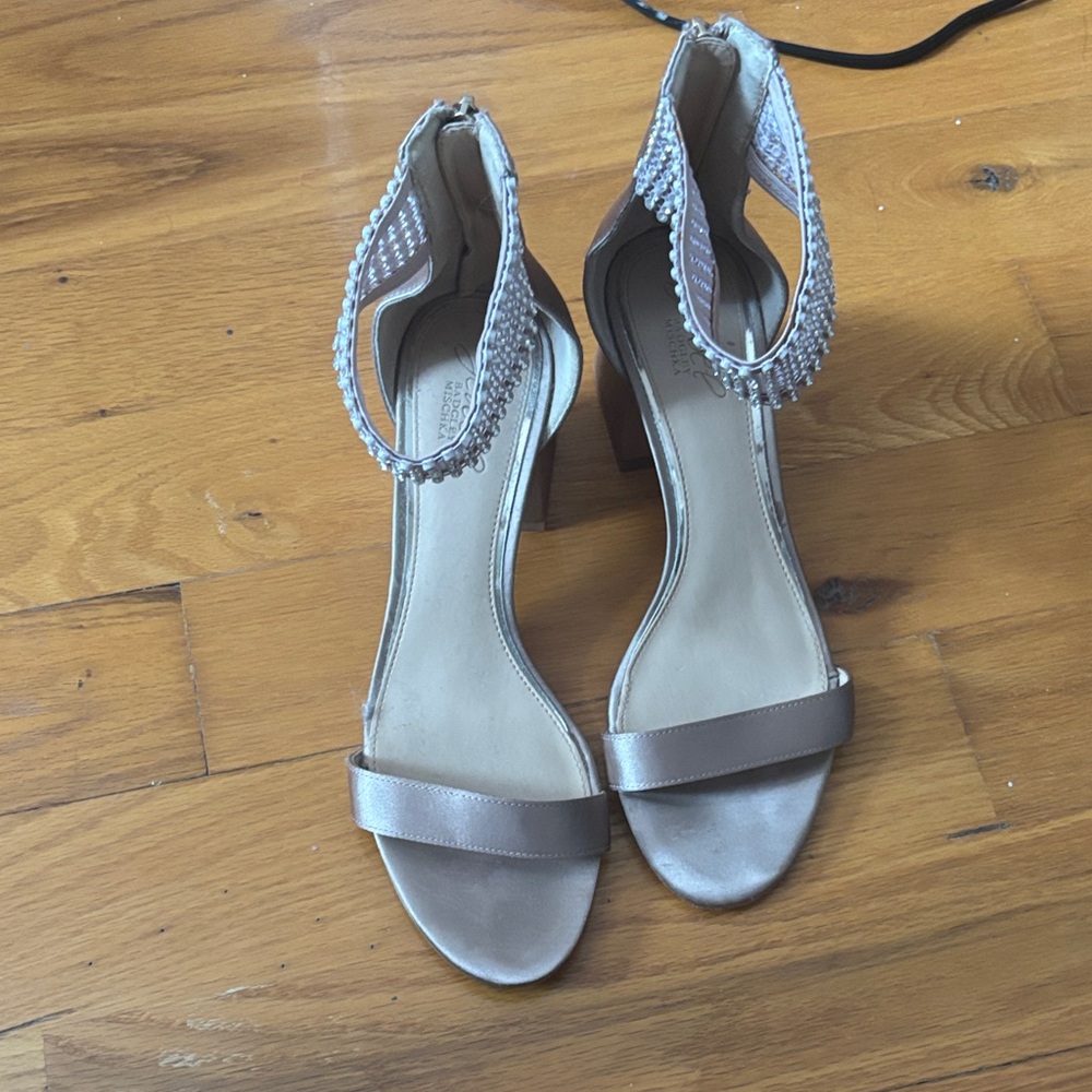 Elegant golden Women's Heels